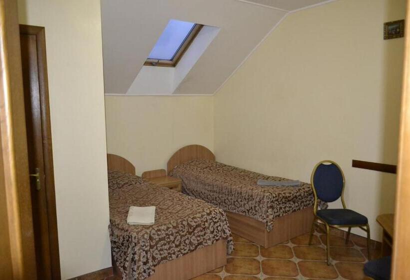 בית מלון כפרי Rava Ruska