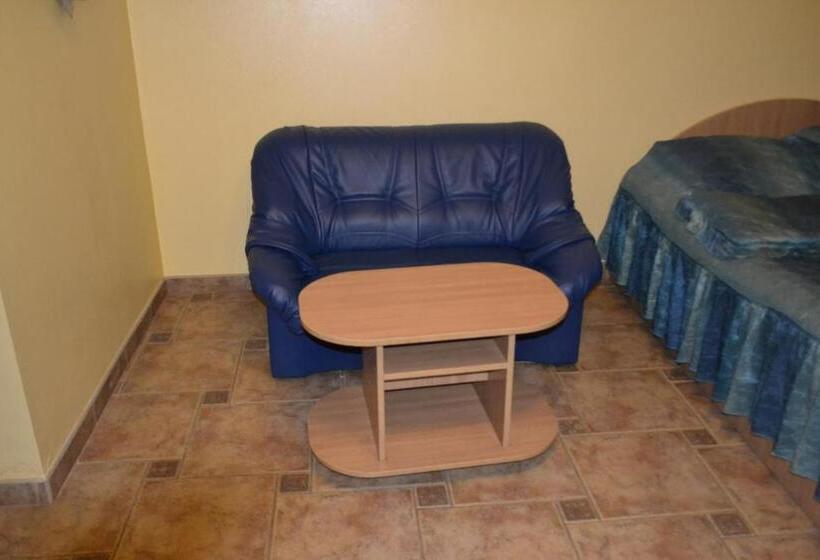 בית מלון כפרי Rava Ruska