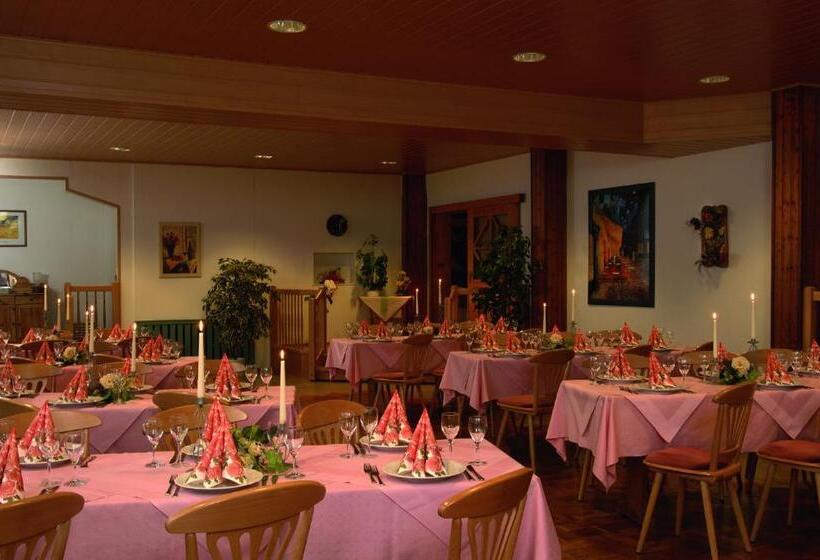 ホテル Blick Zum Maimont