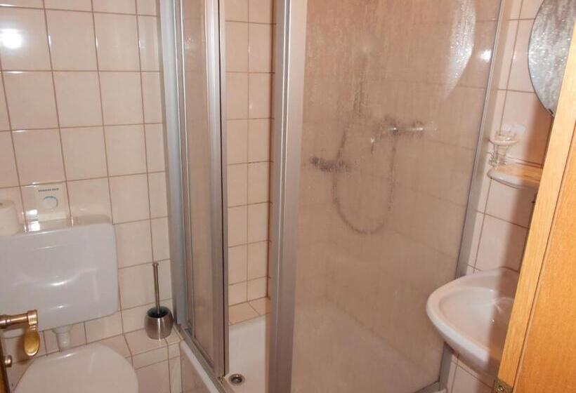 ホテル Blick Zum Maimont