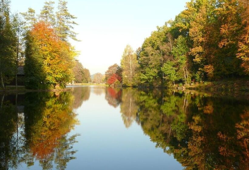 ホテル Blick Zum Maimont