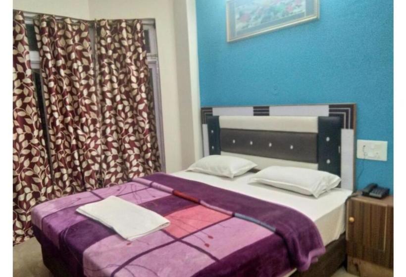 Отель Cozy Swiss Meadows