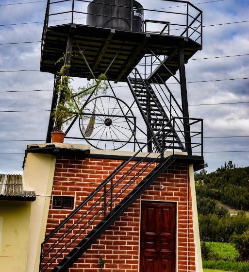 هتل Cuscungo Cotopaxi Hostel & Lodge