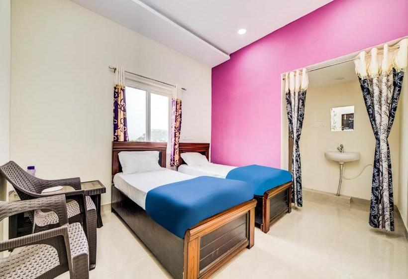 Отель Depally Town House