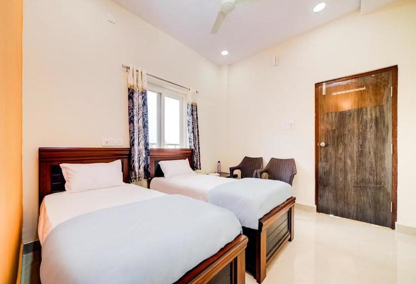 Отель Depally Town House