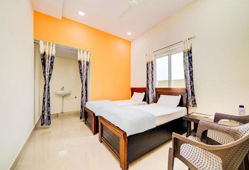 Отель Depally Town House