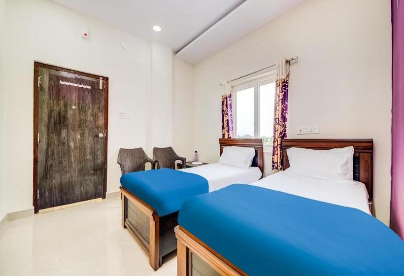 Отель Depally Town House