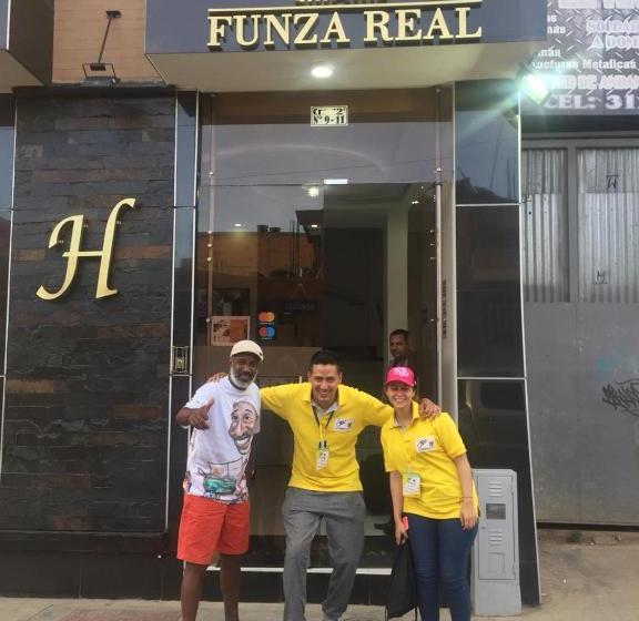 فندق Funza Real