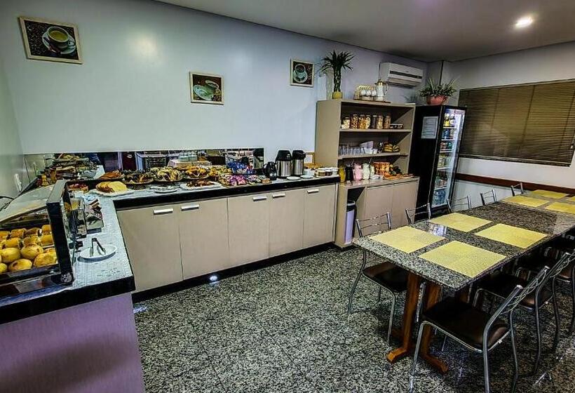 ホテル Golden View