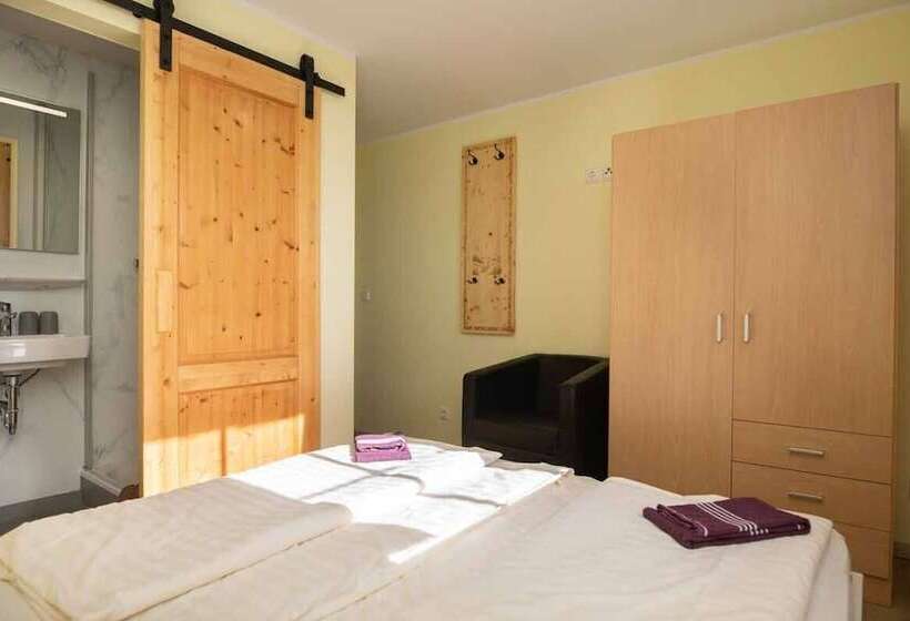 בית מלון כפרי Hochwaldbaude