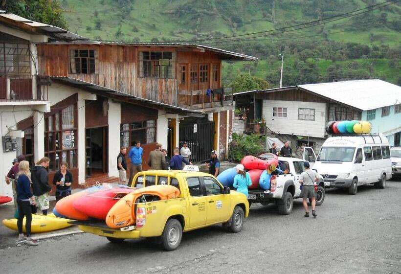 Отель Hostal La Casa De Rodrigo