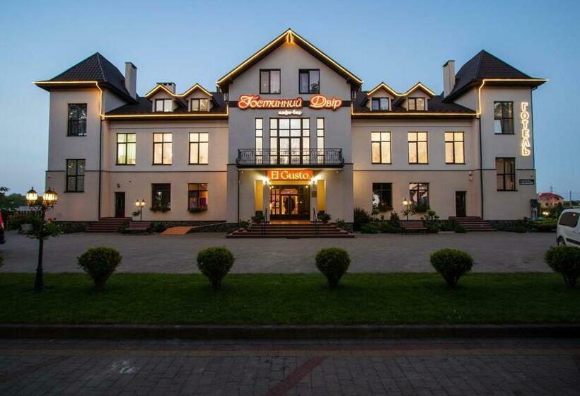 Отель Hostynnyy Dvir