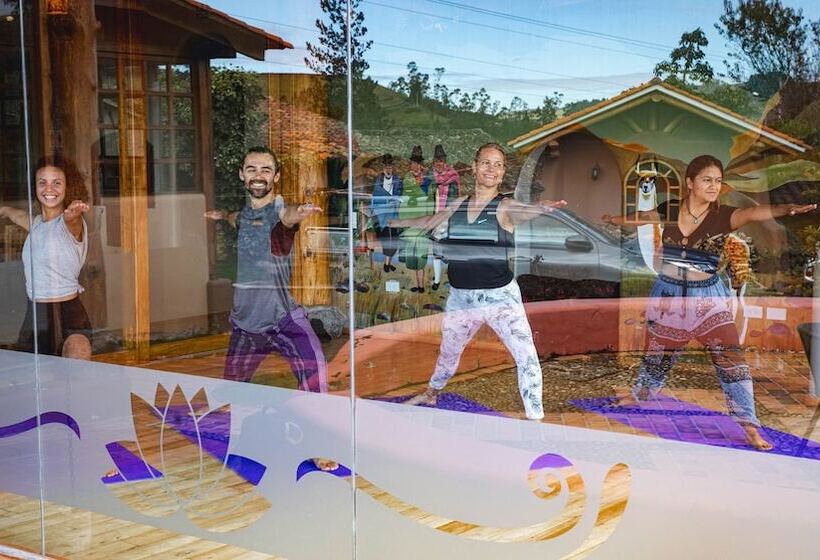 فندق Llullu Llama Mountain Lodge