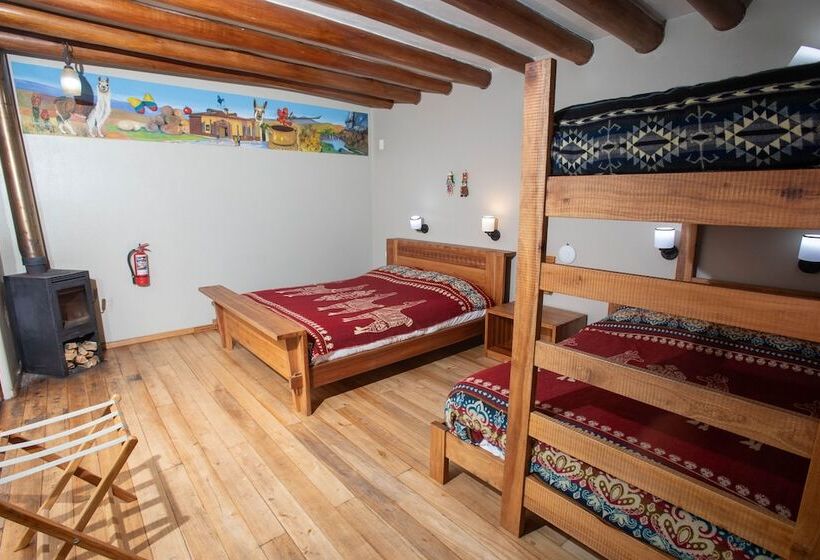 فندق Llullu Llama Mountain Lodge