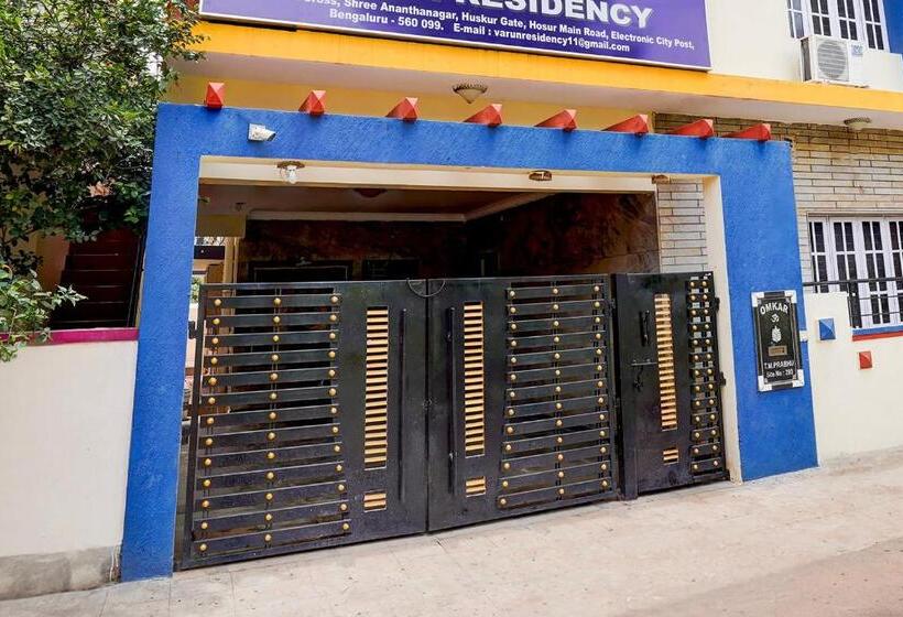 فندق O Varun Residency