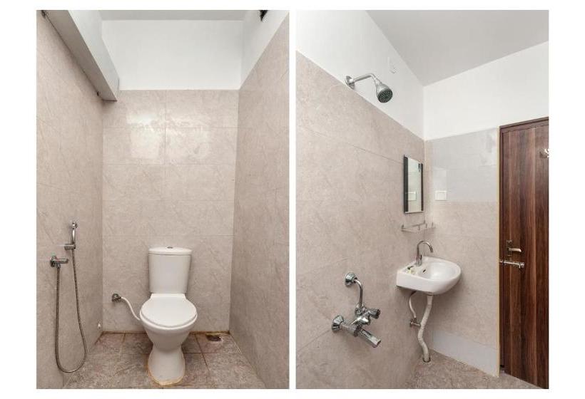 בית מלון כפרי Oyo 27038 Anandha Rooms