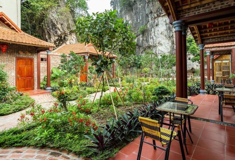 هتل Ruby Homestay