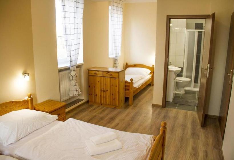 בית מלון כפרי & Restaurace Pizzerie Jasany