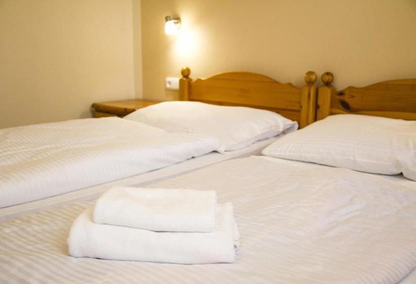 בית מלון כפרי & Restaurace Pizzerie Jasany