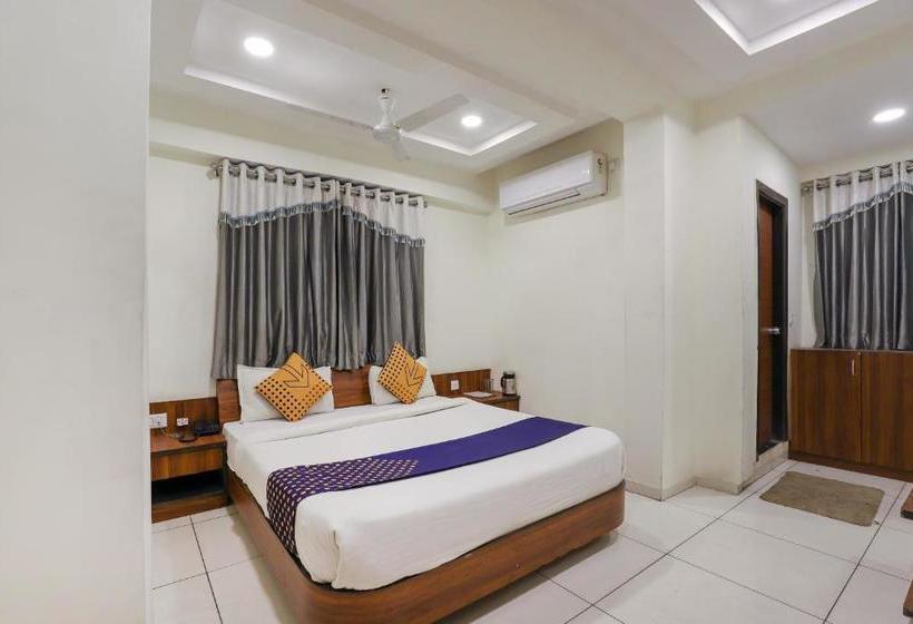 בית מלון כפרי Spot On 17252  Everest