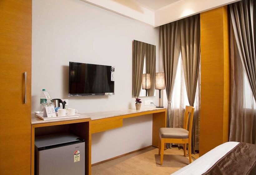 酒店 Sri Aadhish Grand