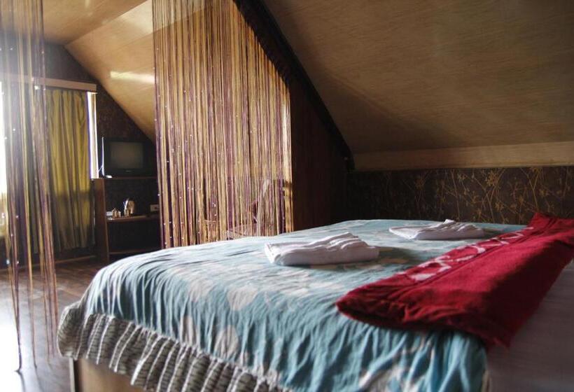 Отель Vamoose Mandarin Village Resort