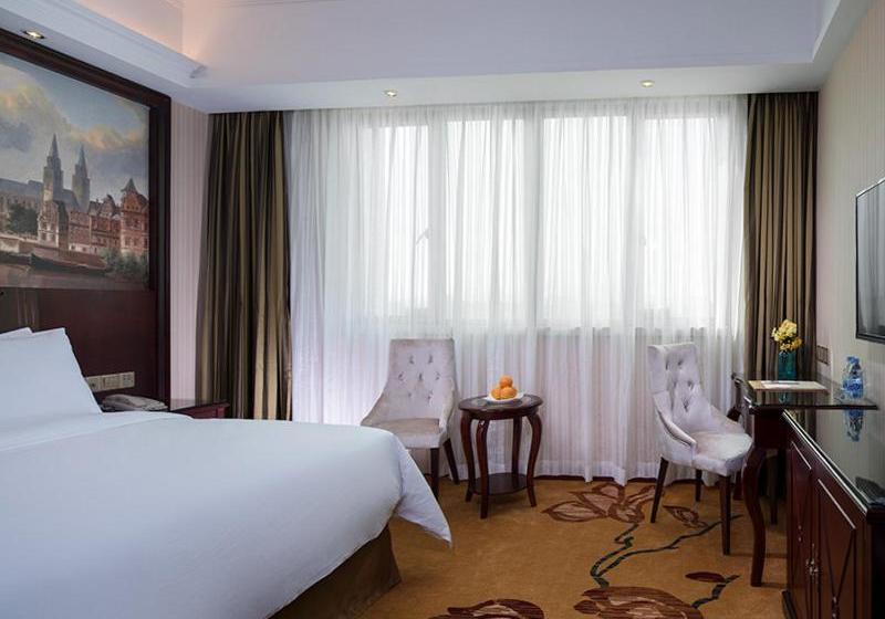 Vienna Hotel Guangdong Donguan Daling Mountain Sports Park