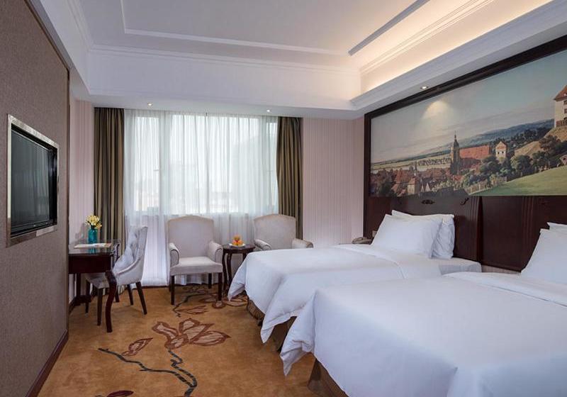 Vienna Hotel Guangdong Donguan Daling Mountain Sports Park