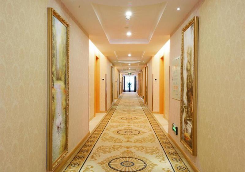 Vienna Hotel Hunan Yongzhou Lengshuitan District Government Square