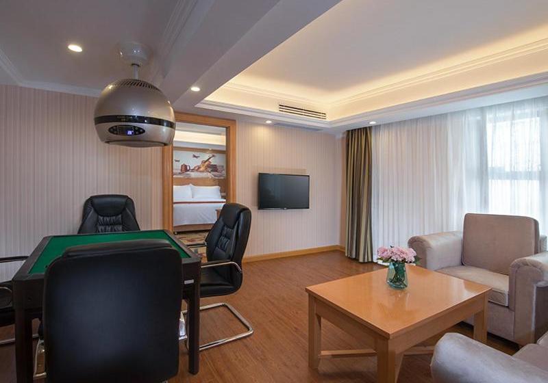 Vienna Hotel Xixiang Gushu