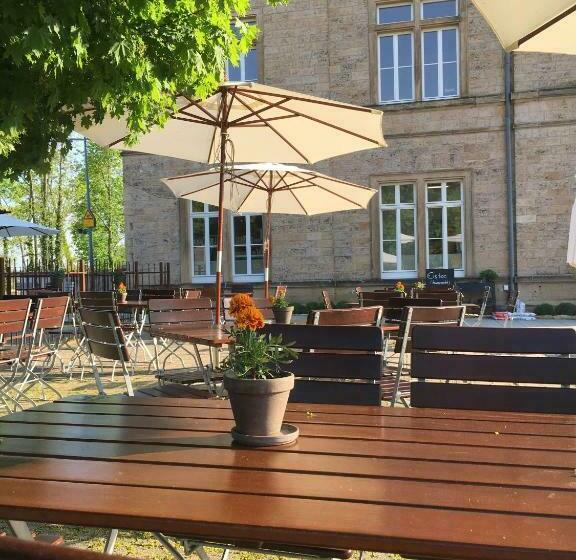 Отель Zum Bahnhof 1894