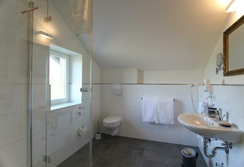 Отель Zum Bahnhof 1894