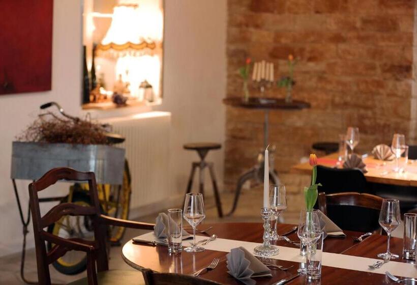 Отель Zum Bahnhof 1894