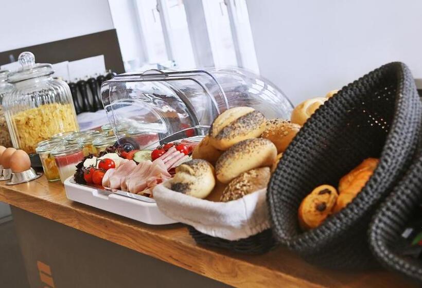 Отель Zum Bahnhof 1894