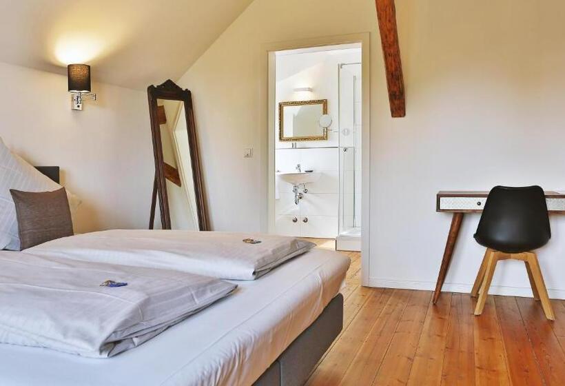 Отель Zum Bahnhof 1894