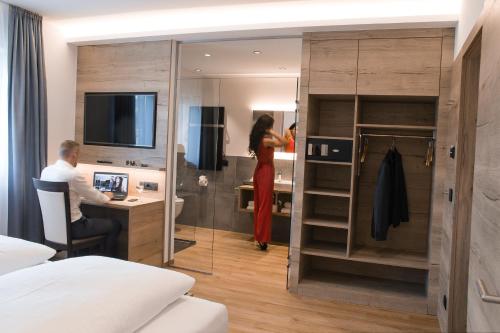 Patrix Hotel, Restaurant, Bar