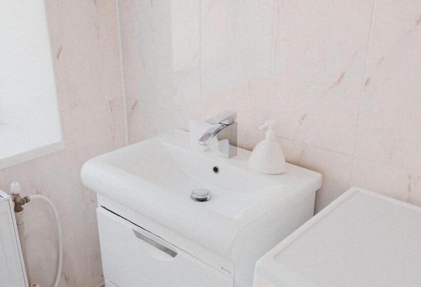 پانسیون будинок з видом на стару фортецю