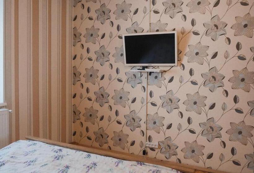 پانسیون будинок з видом на стару фортецю