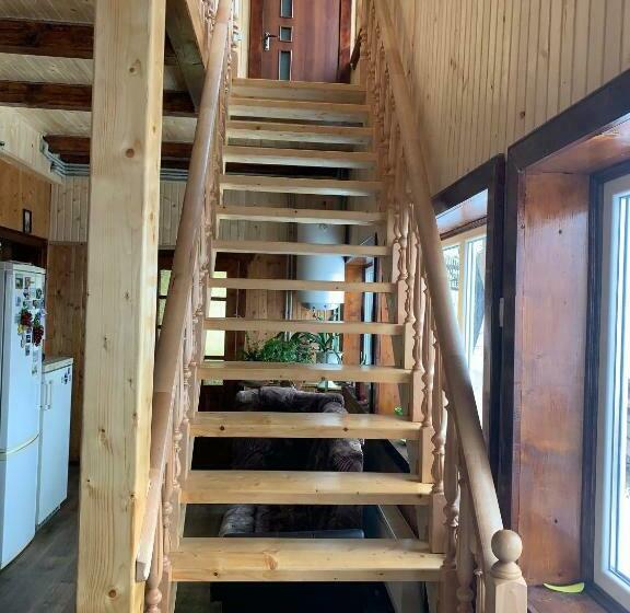 膳宿费 подина