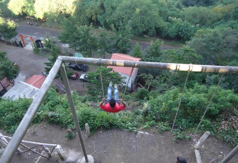 بنسيون Bosques Del Tibet