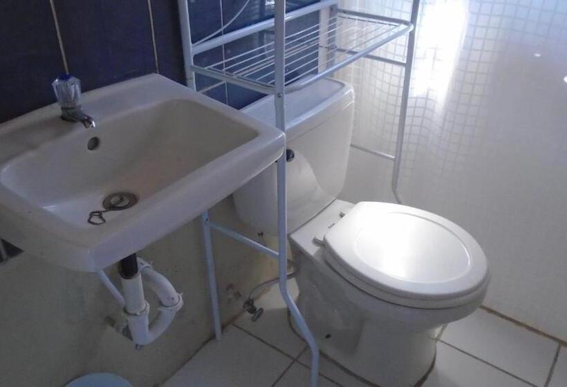 بنسيون Bosques Del Tibet