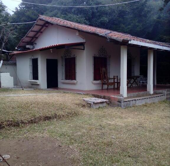 بنسيون Bosques Del Tibet