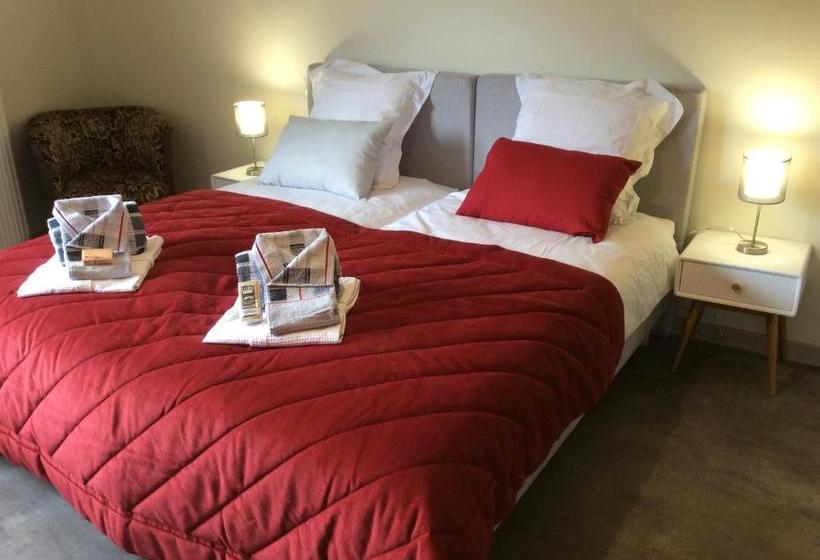 פנסיון Domaine La Fontaine Du Mont