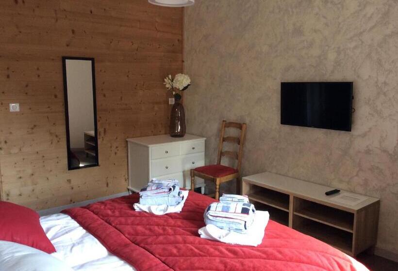 פנסיון Domaine La Fontaine Du Mont