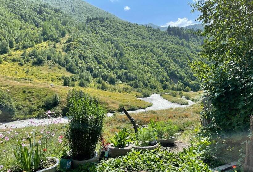 پانسیون Guesthouse Nashgobi