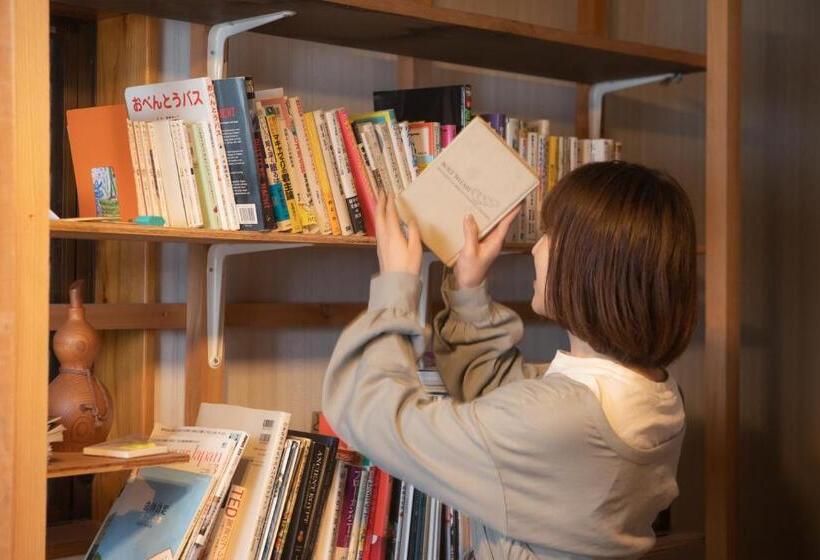 펜션 四国旅行のhub拠点 古民家ゲストハウス Heso Camp