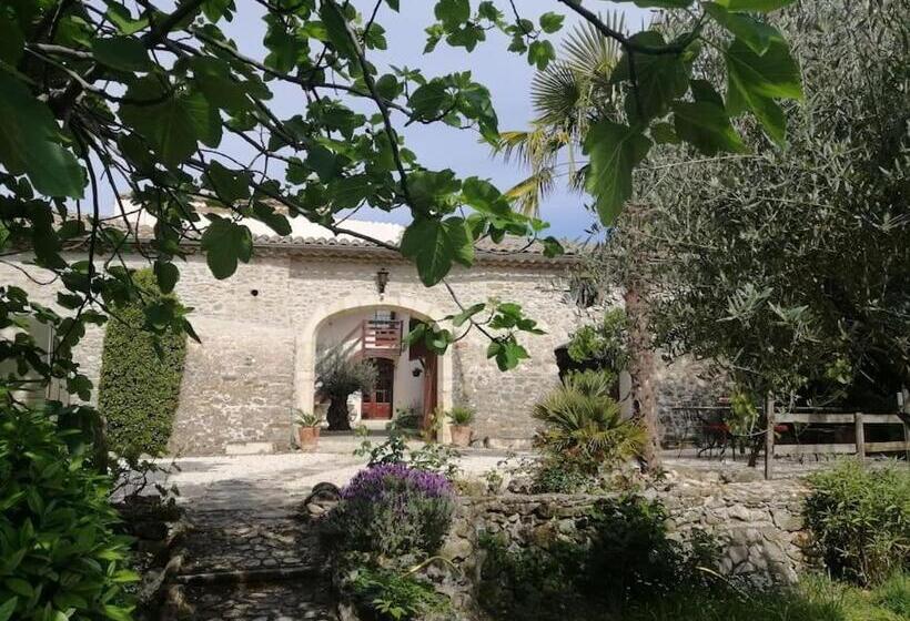 بنسيون La Bastide De Sauvetas