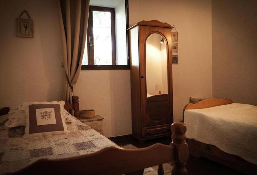 بنسيون La Bastide De Sauvetas