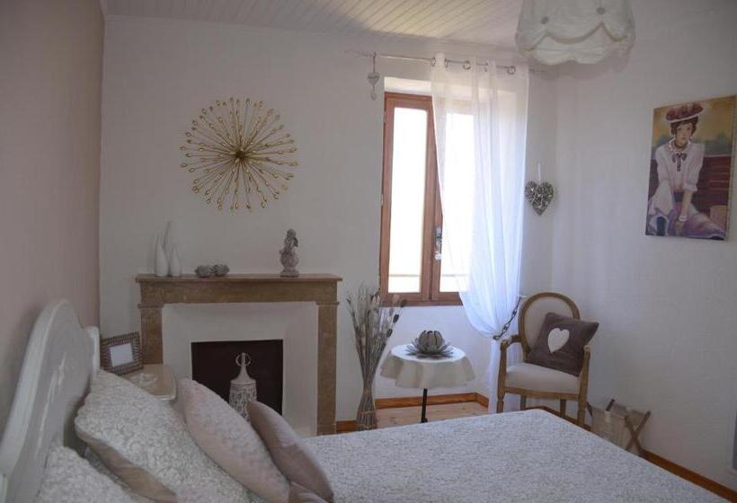 بنسيون La Bastide De Sauvetas