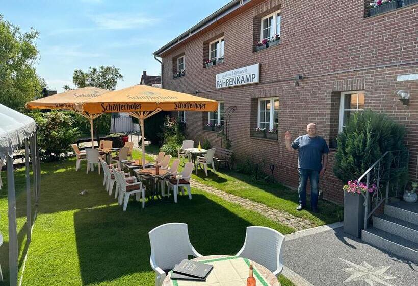 Пансион Landhotel & Restaurant Fahrenkamp